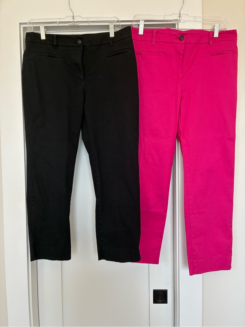 Ann Taylor 2pair (Black & Hot Pink) Cropped Stretch Chinos